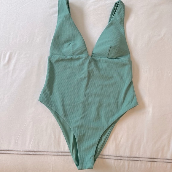 Eberjey Vivian One Piece Swimsuit M - Picture 1 of 7